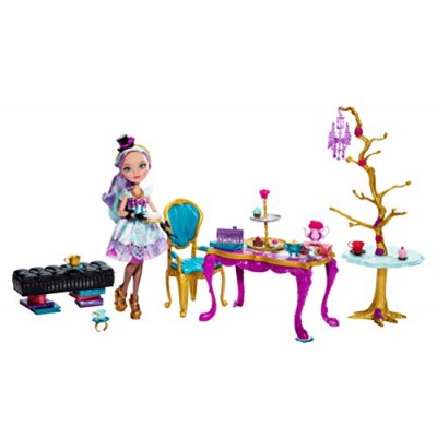 Ever After High Hat-Tastic Madeline Hatter Doll and Party Display
