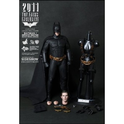 Hot Toys Sideshow Toy Fair 2011 Batman Begins Bruce Wayne Batsuit