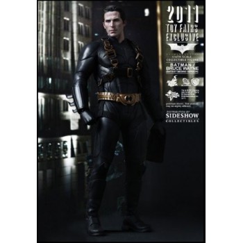 Hot Toys Sideshow Toy Fair 2011 Batman Begins Bruce Wayne Batsuit