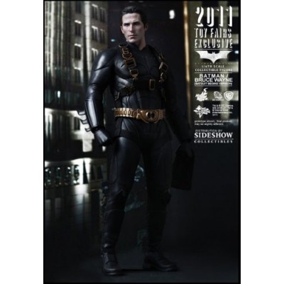 Hot Toys Sideshow Toy Fair 2011 Batman Begins Bruce Wayne Batsuit