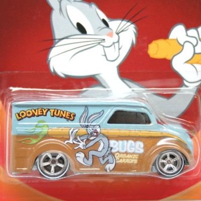 Hot Wheels, Looney Tunes Die-Cast Vehicle, Bugs Bunny Dairy Delivery, 1:64 Scale