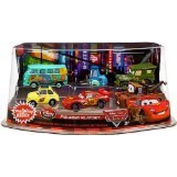 Disney / Pixar CARS Movie Exclusive PVC Figurine Playset Lightning McQueen Pit Crew Includes Luigi, Guido, McQueen, Mater, Sarge Filmore