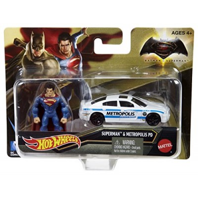 Hot Wheels Batman v Superman: Dawn of Justice Superman Mini Fig & Dodge Charger