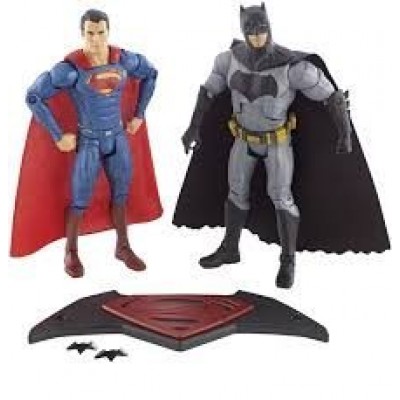 SDCC 2015: Mattel's Exclusive Batman V Superman: Dawn of Justice Figure Set