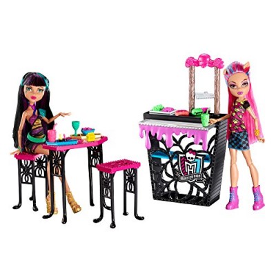 Monster High Creepteria with Cleo de Nile and Howleen Wolf Doll