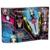 Monster High Freaky Fusion Recharge Chamber Frankie Stein Doll and Playset