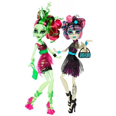 Monster High Zombie Shake Rochelle Goyle and Venus McFlytrap Doll (2-Pack)