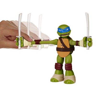 Teenage Mutant Ninja Turtles Stretch N' Shout Leonardo Figure